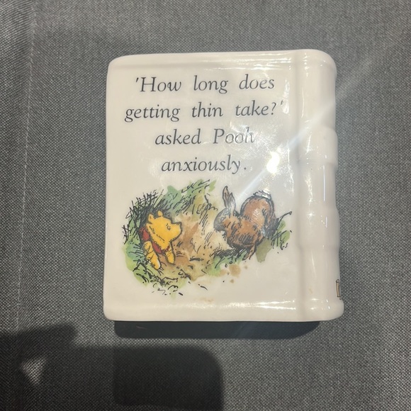 Royal Doulton Disney Winnie the Pooh Piggy Bank - Picture 3 of 8